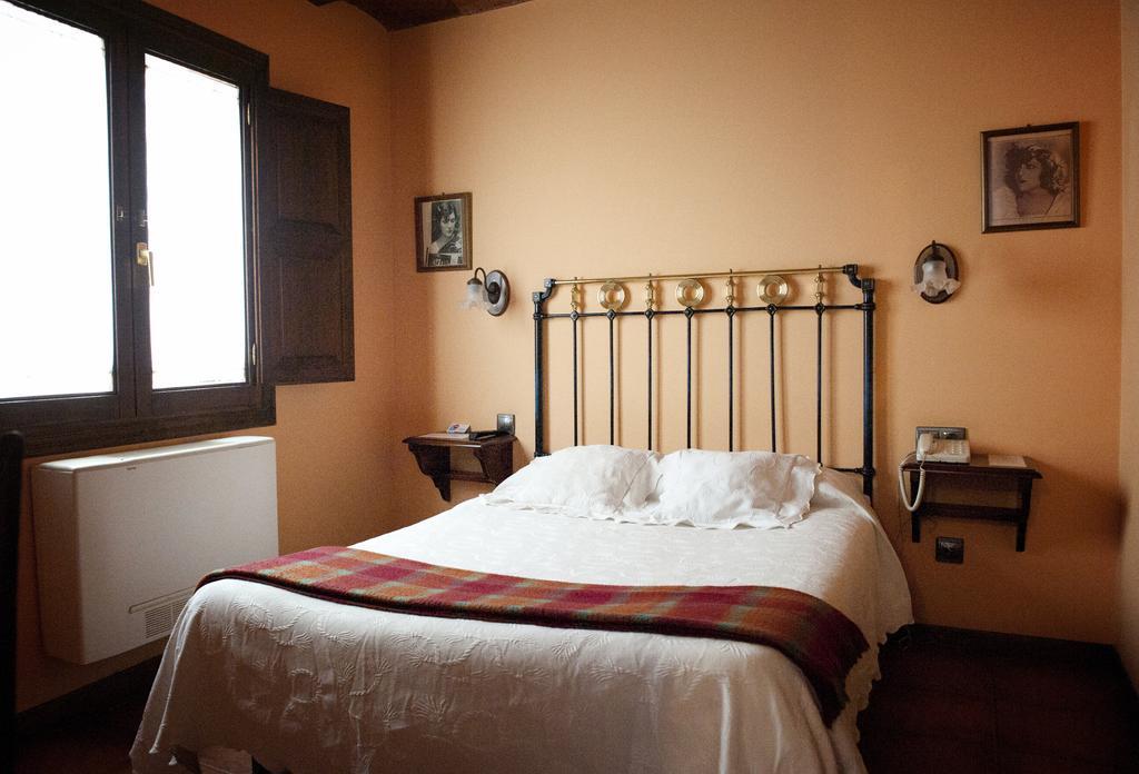 Tarazona Hostal Santa Agueda חדר תמונה
