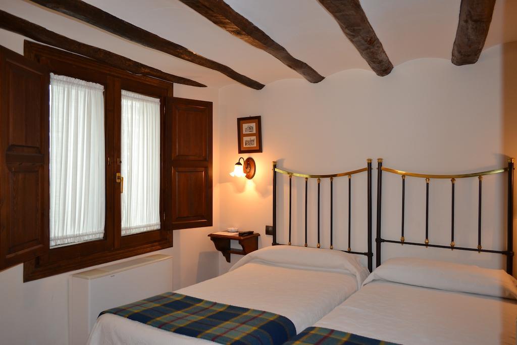Tarazona Hostal Santa Agueda חדר תמונה