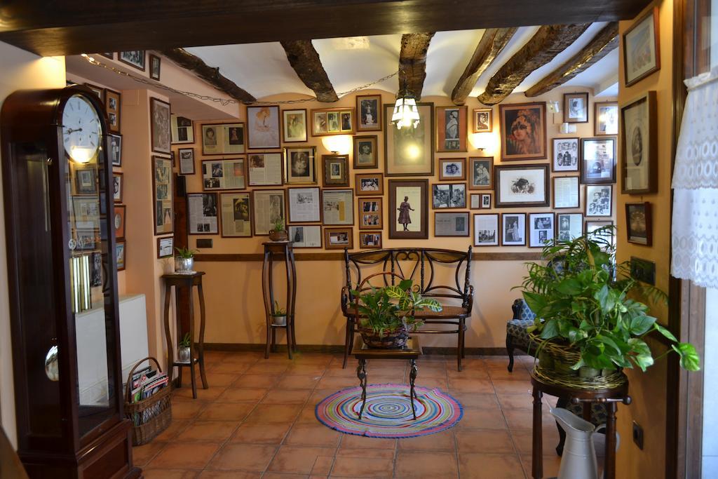 Tarazona Hostal Santa Agueda מראה חיצוני תמונה